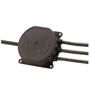 118/01/00 Rubbolite junction box (7 x 8 way) 4 cable entry