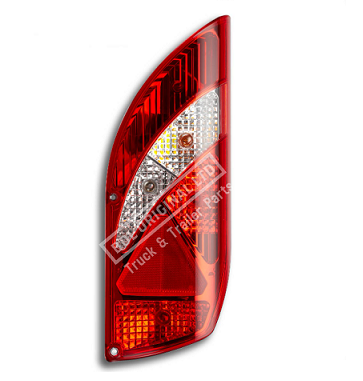 10.2220.021-L3100- MOTOR HOME REAR LIGHT (WITH TRIANGLE REFLECTOR)- RIGHT HAND